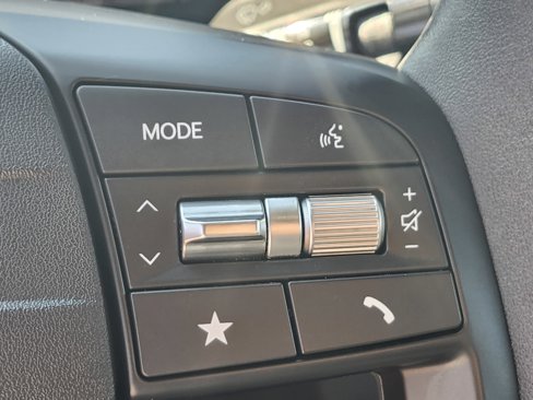 Used 2025 Kia K4 LXS image 28