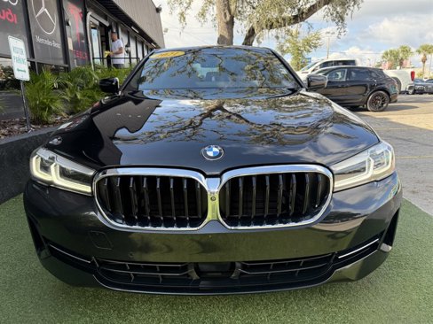 Used 2021 BMW 540i w/ Premium Package image 2