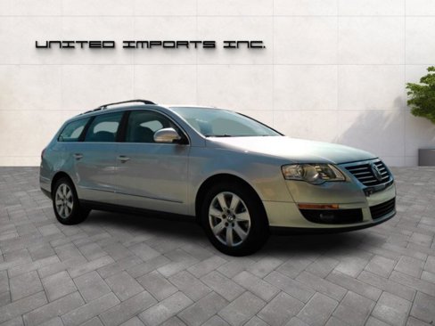 Used 2007 Volkswagen Passat 2.0T image 7