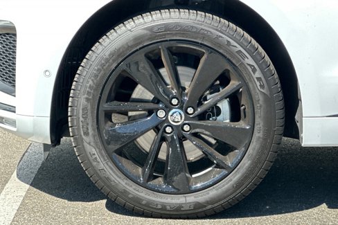 Used 2025 Jaguar F-PACE R-Dynamic S image 31