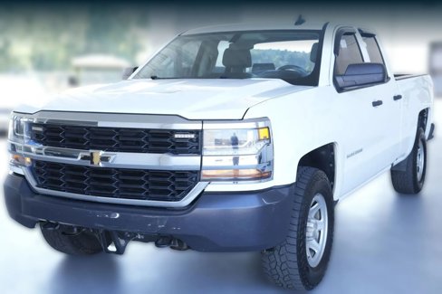 Used 2018 Chevrolet Silverado 1500 W/T w/ Trailering Package image 5
