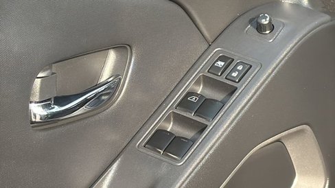 Used 2022 Nissan Frontier SV image 22