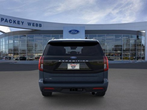 New 2025 Ford Expedition Active image 6