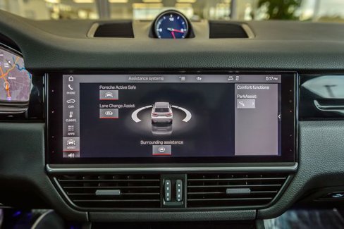 Used 2021 Porsche Cayenne image 34
