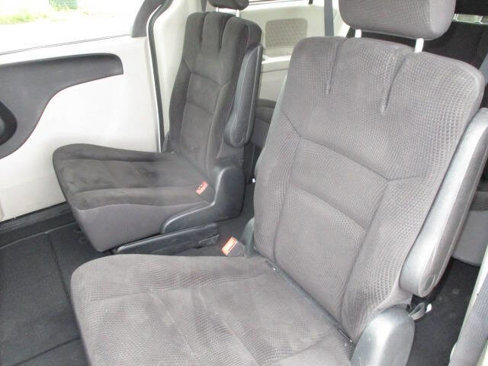Used 2017 Dodge Grand Caravan SE w/ Power Window Group image 19