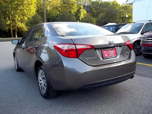 Used 2017 Toyota Corolla LE image 3