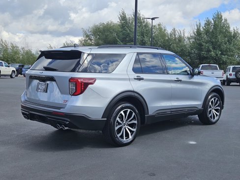 Used 2023 Ford Explorer ST image 6