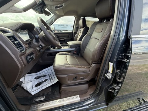 New 2025 RAM 2500 Limited image 9