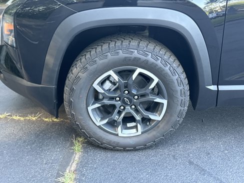 New 2026 Chevrolet Equinox ACTIV image 11