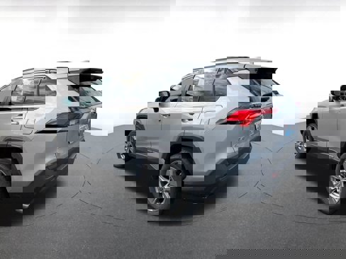 Used 2025 Toyota RAV4 LE image 5