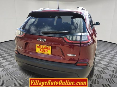 Used 2021 Jeep Cherokee Latitude Plus image 12