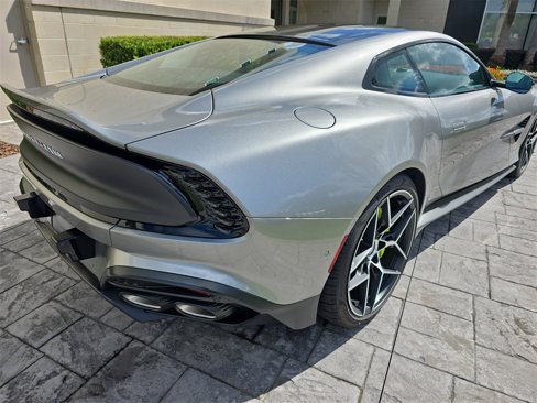 New 2025 Aston Martin Vanquish image 8