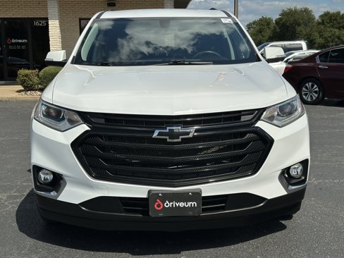 Used 2021 Chevrolet Traverse LT image 2