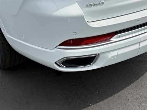 New 2025 Jeep Grand Cherokee L Summit image 12