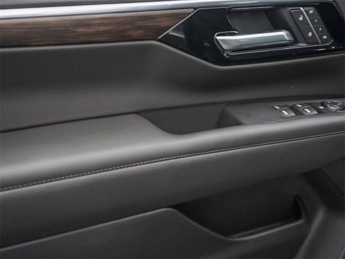New 2026 Chevrolet Tahoe Z71 image 19