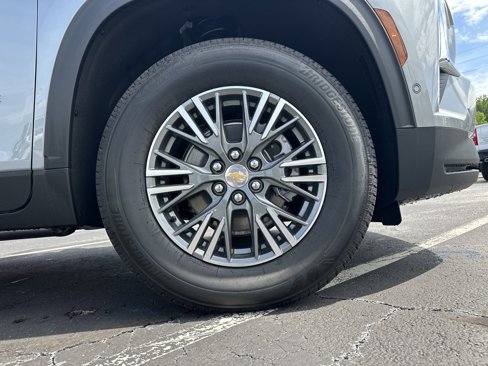New 2025 Chevrolet Traverse LT w/ Enhanced Driving Package image 14