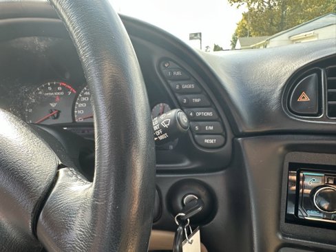 Used 2004 Chevrolet Corvette Convertible w/ Preferred Equipment Group image 19