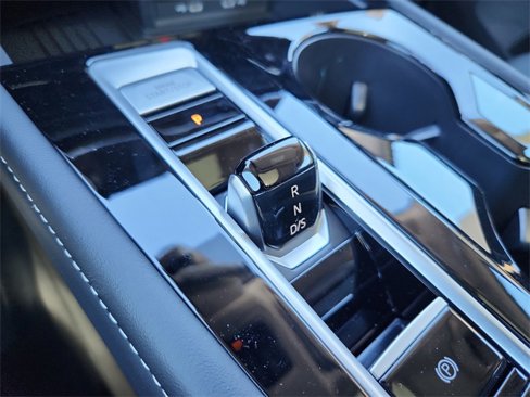 New 2025 Volkswagen Atlas SEL Premium R-Line image 25