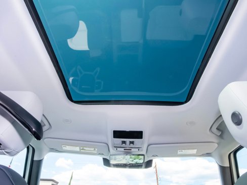New 2025 Land Rover Defender 110 S image 51