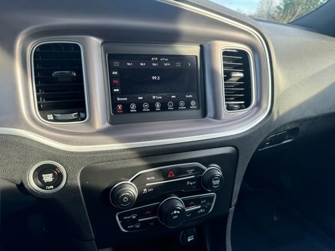 Used 2022 Dodge Charger SXT image 16