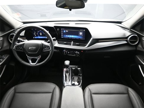 Used 2024 Chevrolet Trax ACTIV w/ Sunroof Package image 12