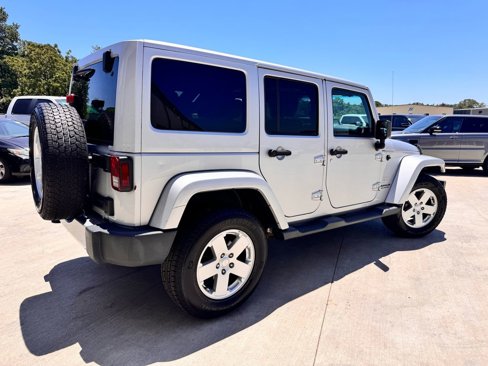 Used 2012 Jeep Wrangler Unlimited Sahara w/ Connectivity Group image 5