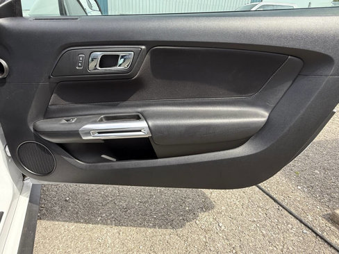 Used 2015 Ford Mustang GT image 19