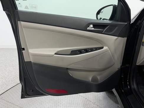 Used 2017 Hyundai Tucson SE image 13