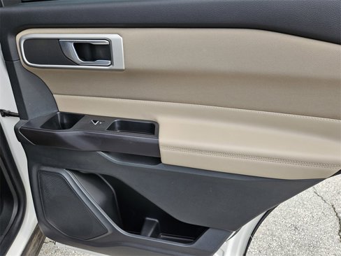 Used 2020 Ford Explorer XLT w/ Class III Trailer Tow Package image 32