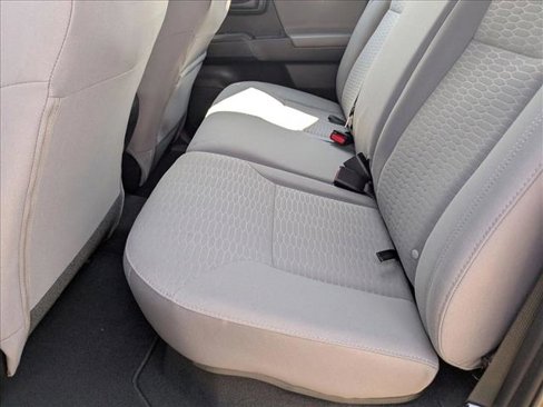 Used 2018 Toyota Tacoma SR image 17