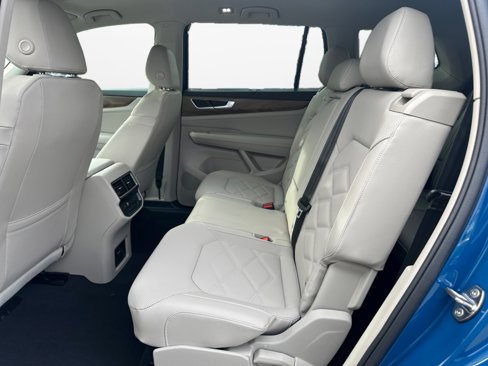 New 2025 Volkswagen Atlas SE image 13