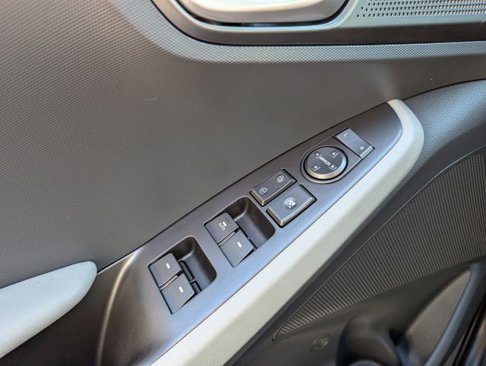 Used 2021 Hyundai Ioniq Blue image 16