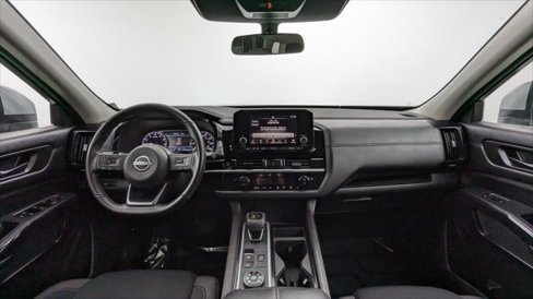 Used 2025 Nissan Pathfinder SV image 26