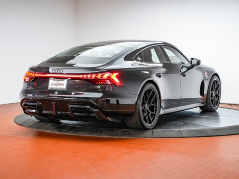 New 2025 Audi RS e-tron GT performance image 14