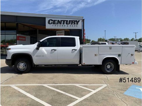 Used 2024 Chevrolet Silverado 3500 W/T w/ WT Convenience Package image 4