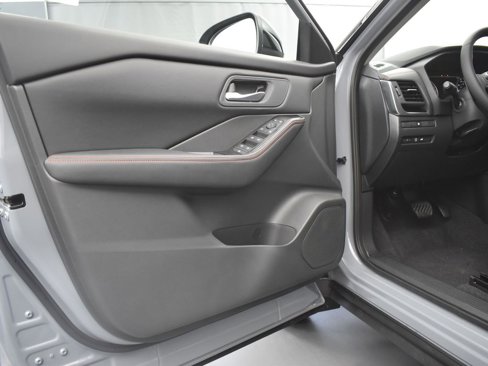 New 2026 Nissan Rogue SV image 27