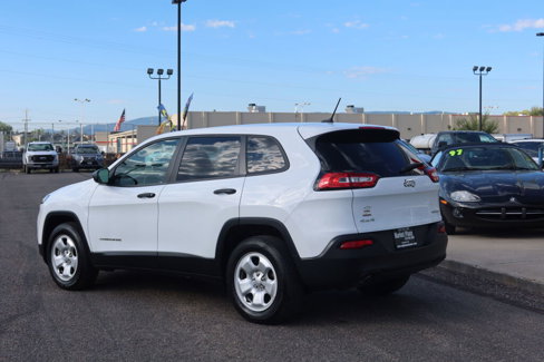Used 2017 Jeep Cherokee Sport image 12