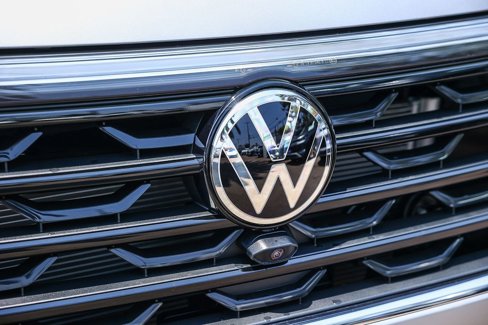 New 2025 Volkswagen Atlas SEL Premium R-Line image 19
