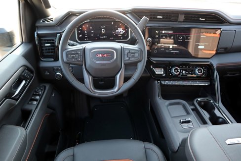 New 2026 GMC Sierra 2500 AT4 w/ AT4 Premium Plus Package image 8