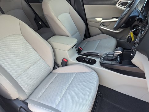 Certified 2023 Kia Soul LX image 8