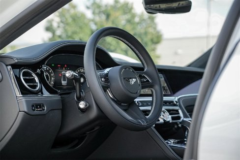 New 2026 Bentley Flying Spur Plug-In Hybrid image 14