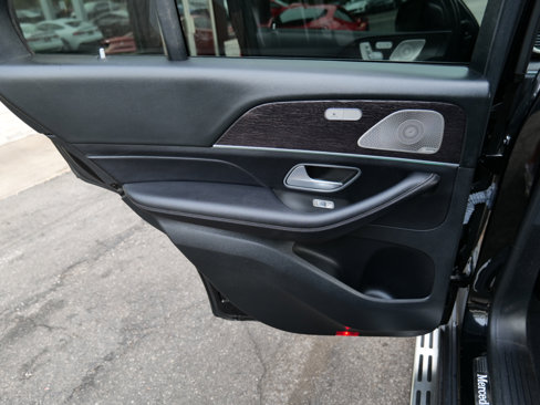 Used 2022 Mercedes-Benz GLE 450 4MATIC w/ AMG Line Exterior image 48