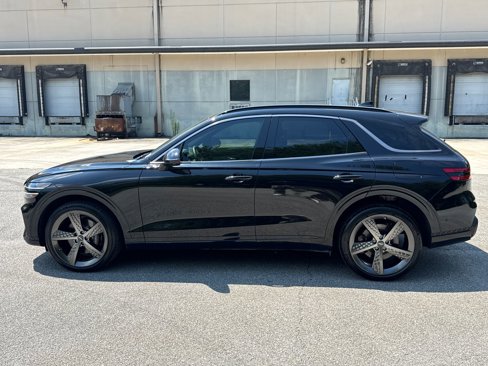 Used 2025 Genesis GV70 3.5T Sport w/ Sport Advanced Package image 8