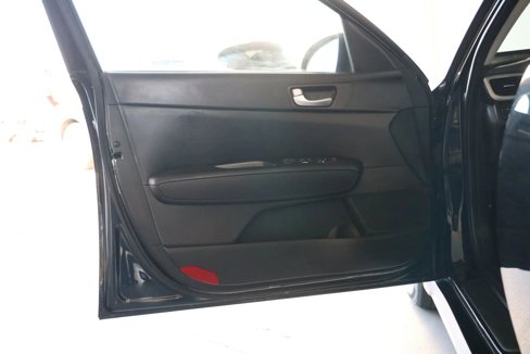 Used 2018 Kia Optima LX image 19