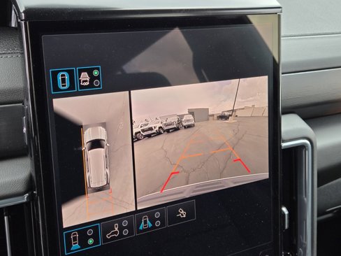 New 2025 GMC Yukon Denali w/ Sun & Power Step Package image 15