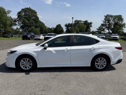 Certified 2025 Toyota Camry LE image 19