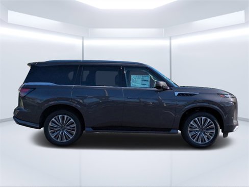 New 2025 INFINITI QX80 Luxe image 2