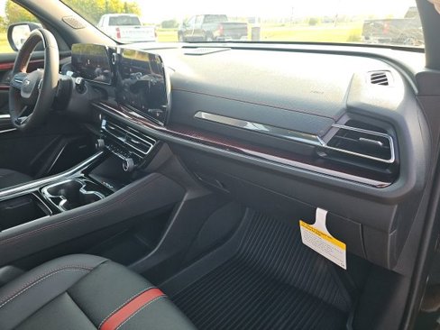 New 2026 Chevrolet Traverse RS w/ LPO, Floor Liner Package image 36