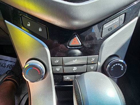 Used 2014 Chevrolet Cruze LS image 38