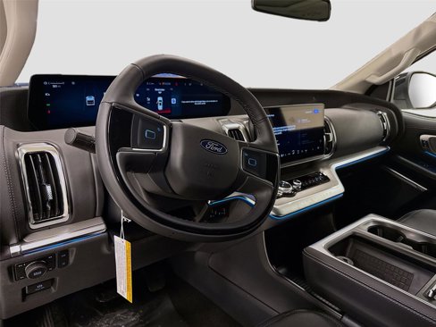 New 2025 Ford Expedition Max Platinum image 9